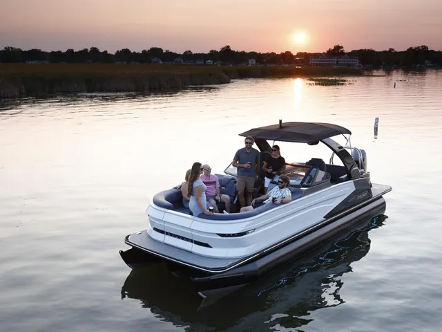 Current site new boats tile image - Sylvan pontoon